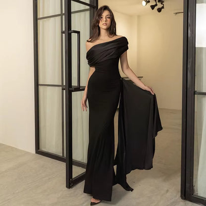 Elegant Black Slash Neck Maxi Dress - Stylish Short Sleeve Bodycon Evening Gown for Women